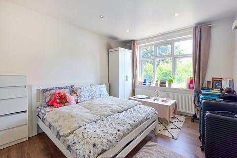 4 bedroom semi-detached house for sale, Ruskin Gardens, Harrow HA3