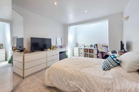 4 bedroom semi-detached house for sale, Ruskin Gardens, Harrow HA3