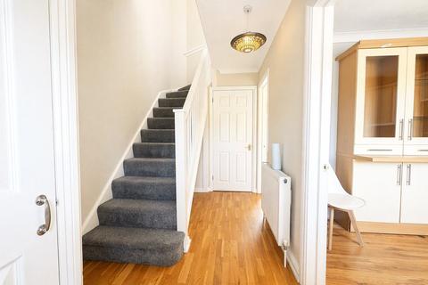 3 bedroom terraced house for sale, Norwich Crescent, Rayleigh, Essex, SS6