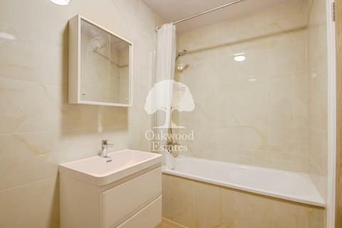 1 bedroom in a house share to rent, Parlaunt Road, Langley SL3