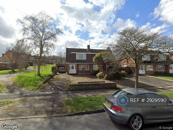 3 bedroom semi-detached house to rent