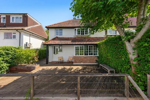 Cliff End, Purley CR8