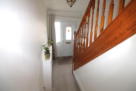 3 bedroom terraced house for sale, Roseberry Gardens, Upminster RM14
