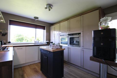 4 bedroom detached house to rent, Ardneil Avenue, West Kilbride, KA23