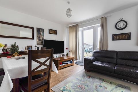 4 bedroom terraced house to rent, Crossness Road, Barking, IG11