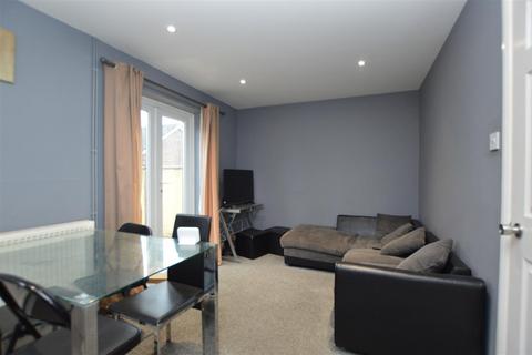 4 bedroom house to rent, Bumpstede Court, Norwich