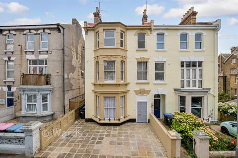 5 bedroom semi-detached house for sale, North Avenue, Ramsgate CT11