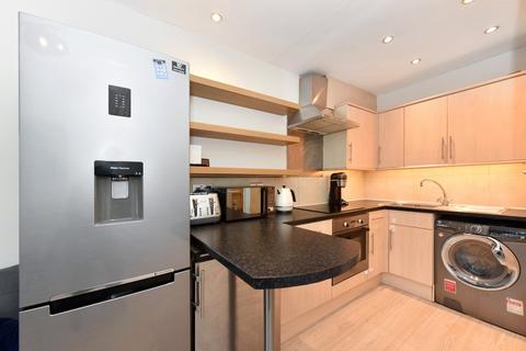 2 bedroom apartment for sale, Cleveland Street, Fitzrovia, W1T