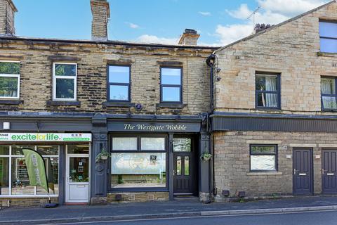 Studio to rent, Westgate, Cleckheaton, BD19