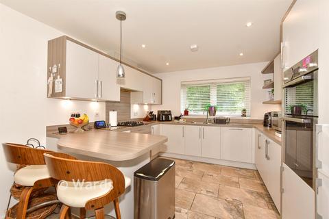 2 bedroom chalet for sale, Melanie Close, Folkestone CT19