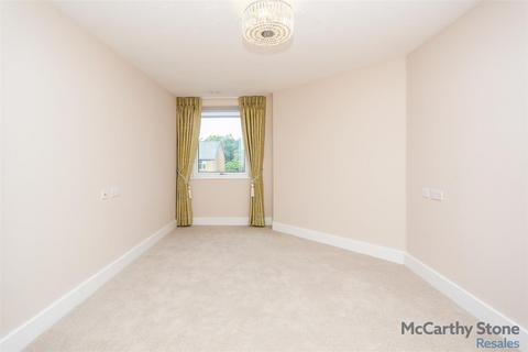 undefined, Josiah Drive, Ickenham