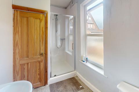 3 bedroom terraced house to rent, (3) 57 Burford Road, Forest Fields, Nottingham, NG7 6BB