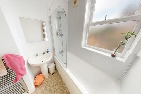 3 bedroom terraced house to rent, (3) 57 Burford Road, Forest Fields, Nottingham, NG7 6BB
