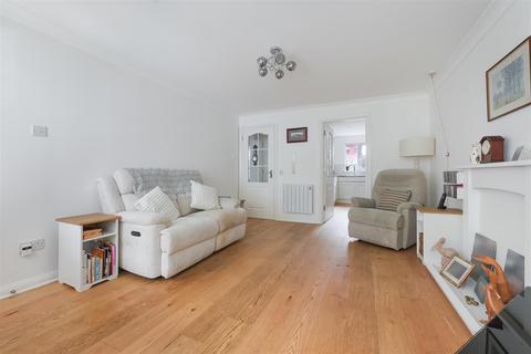 undefined, High Street, Banstead