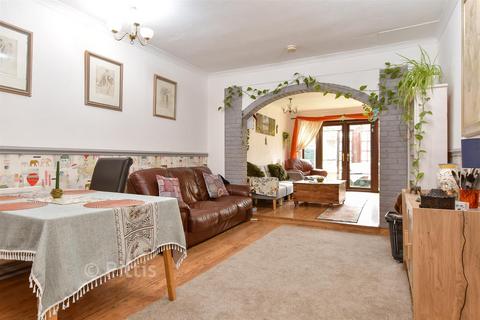 7 bedroom semi-detached house for sale, Leed Street, Sandown PO36