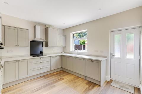 2 bedroom detached bungalow for sale, Stanton Road, Nottingham NG10