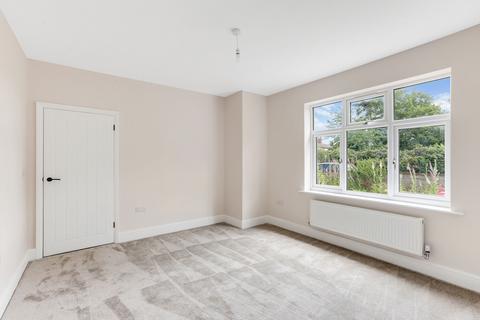 2 bedroom detached bungalow for sale, Stanton Road, Nottingham NG10