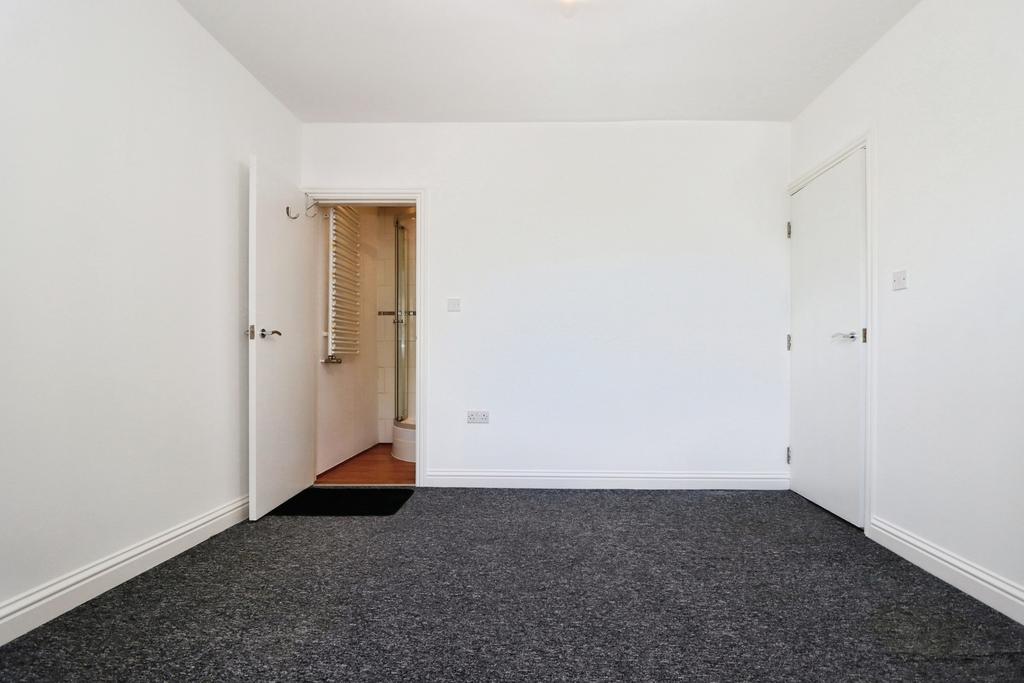 Apartment in Bristol, St George - View 5