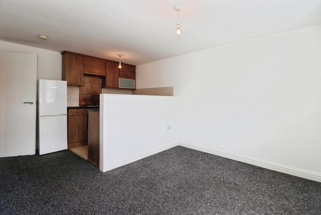 Apartment in Bristol, St George - View 2