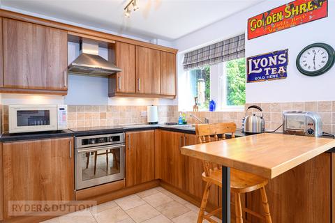 3 bedroom end of terrace house for sale, Chancel Court, Longwood, Huddersfield, West Yorkshire, HD3