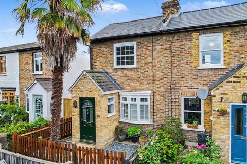 Spring Gardens, West Molesey, KT8