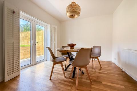 4 bedroom end of terrace house for sale, Abbeydore Road, Portsmouth