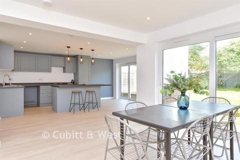 4 bedroom detached house for sale, Arundel Road, Peacehaven, East Sussex