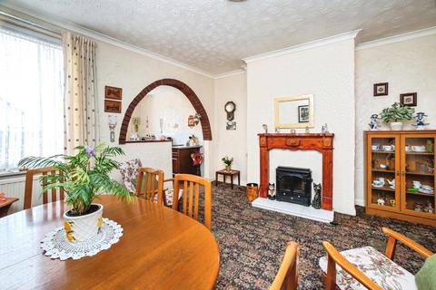 2 bedroom property for sale, Station Road, Thurnscoe, Rotherham
