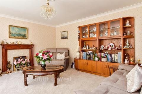 4 bedroom detached house for sale, Jasmine Close, Littlehampton BN17