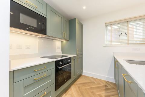 undefined, Duplex Apartment, Cranbrook High Street, Kent TN17 3HF