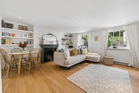 3 bedroom flat for sale, Fortess Road, London NW5