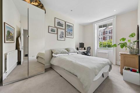 3 bedroom flat for sale, Fortess Road, London NW5
