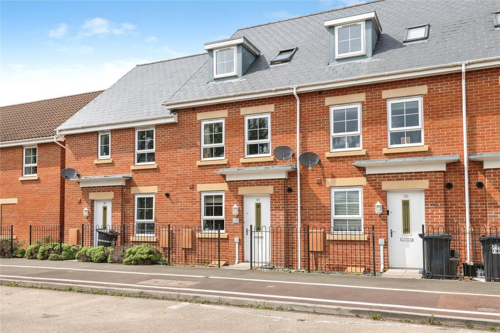 4 bedroom terraced house for sale