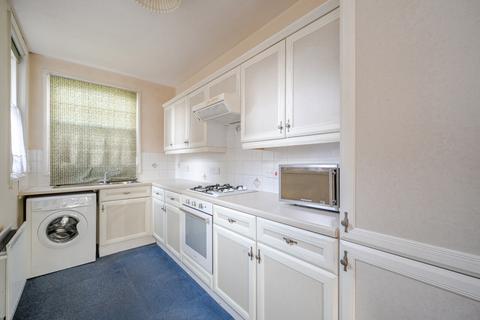 1 bedroom flat for sale, Bloomsbury Court, St. Lukes Square, Guildford, GU1