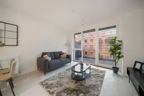 1 bedroom flat to rent, Arusha Court, Farine Avenue UB3