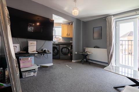 2 bedroom flat for sale, Stackyard Close, Braunstone LE3
