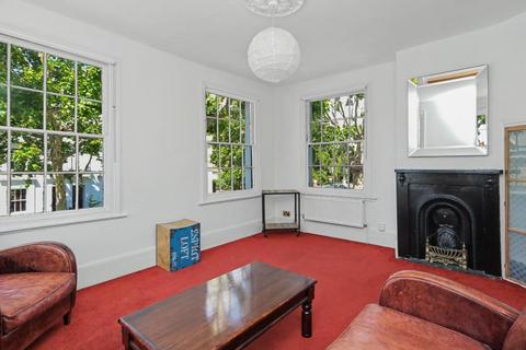 2 bedroom flat to rent, Maple Road, Surbiton KT6