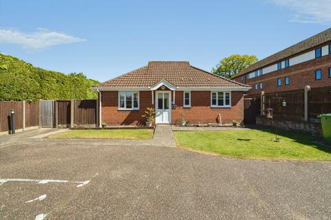 2 bedroom bungalow for sale, Glaven Close, North Walsham, Norfolk, NR28