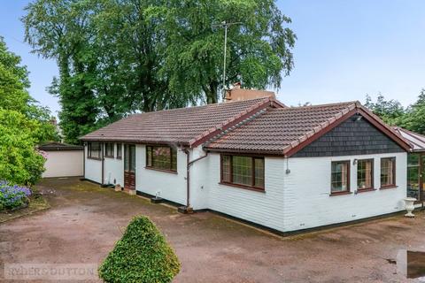 3 bedroom detached bungalow for sale, Thorncliffe Avenue, Royton, Oldham, OL2