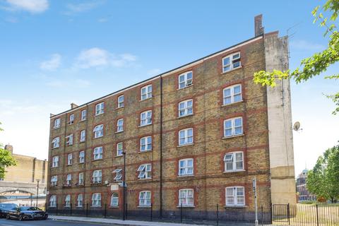 Pitsea Street, London, E1