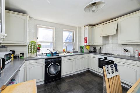 3 bedroom flat for sale, Pitsea Street, London, E1