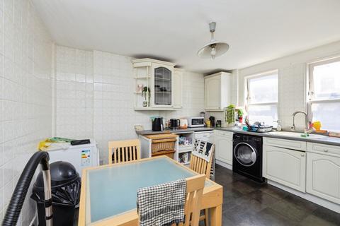 3 bedroom flat for sale, Pitsea Street, London, E1