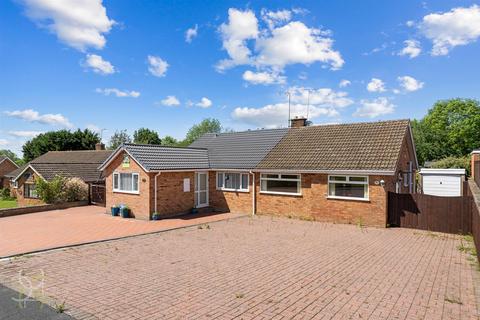 2 bedroom semi-detached bungalow to rent, Evendene Road, Evesham