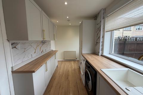 2 bedroom house to rent, Craiglea Avenue, Kilmarnock, KA2