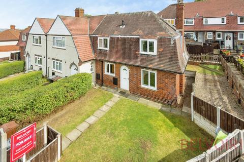 2 bedroom terraced house for sale, Hepworth Avenue, Churwell, LS27