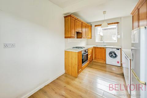 2 bedroom terraced house for sale, Hepworth Avenue, Churwell, LS27