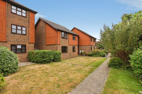 2 bedroom flat for sale, Gardyne Mews, Springwell Road, Tonbridge, Kent, TN9