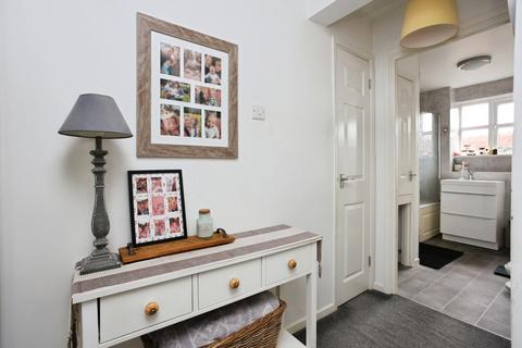 2 bedroom flat for sale, Gardyne Mews, Springwell Road, Tonbridge, Kent, TN9