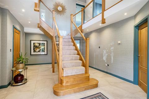 4 bedroom detached house for sale, Forest Drive, Kingswood, Surrey