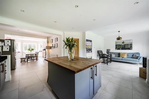 4 bedroom detached house for sale, Forest Drive, Kingswood, Surrey